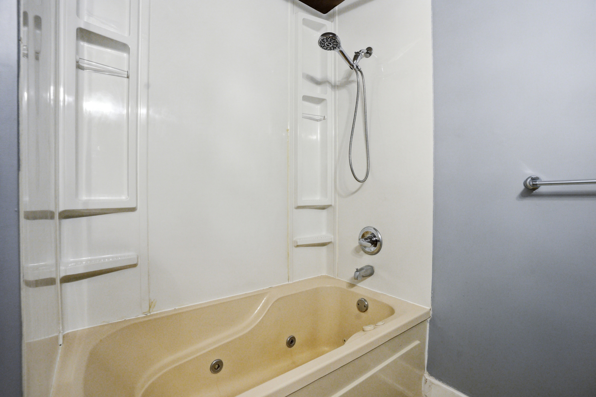 Wildwood 五房三卫独立屋出售| 135 Penryn Cres | 林与唐地产 - 11